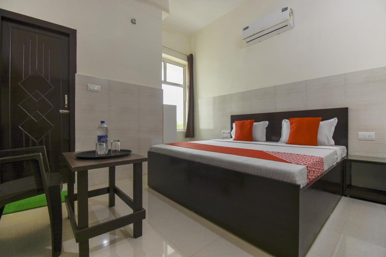 Flagship 75751 Hotel Surya Bahadrabad Εξωτερικό φωτογραφία