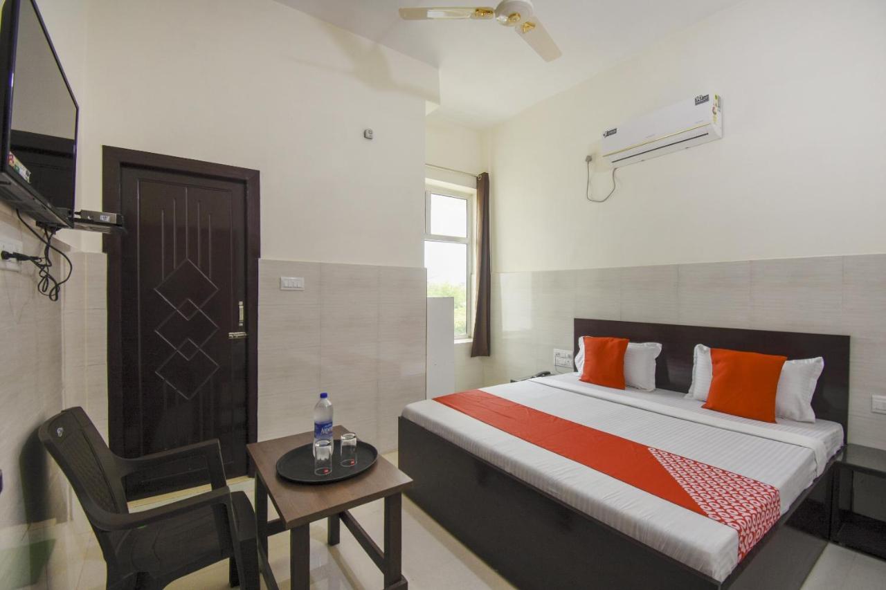 Flagship 75751 Hotel Surya Bahadrabad Εξωτερικό φωτογραφία