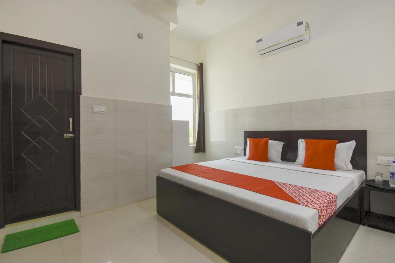 Flagship 75751 Hotel Surya Bahadrabad Εξωτερικό φωτογραφία
